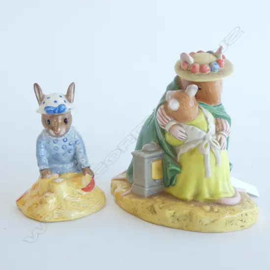 2 ROYAL FIGURINES; BRAMBLT HEDGE 'YOU'RE SAFE' H. 100MM & SEASIDE BUNNYKINS