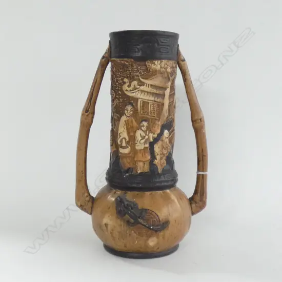 LG BRETBY ORIENTAL POTTERY VASE; BAMBOO SHAPED HANDLES & APPLIED LIZARD H. 360MM (2 CHIPS TO TOP RIM)