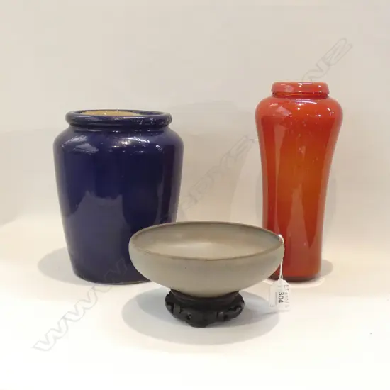 3 ORIENTAL PCES; RED ART GLASS VASE, BLUE VASE, GREY BOWL 160mm dia