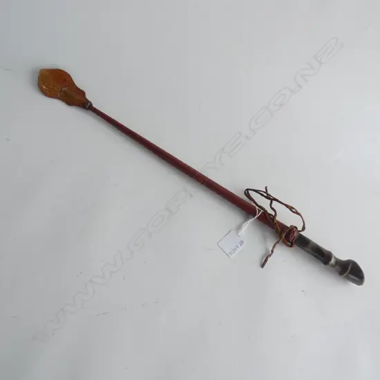 LEATHER RIDING CROP w. HORN HOOF HANDLE L.540mm