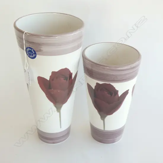PR GRADUATED CHRISTOPHER VINE DESIGN VASES LARGEST H. 285MM 