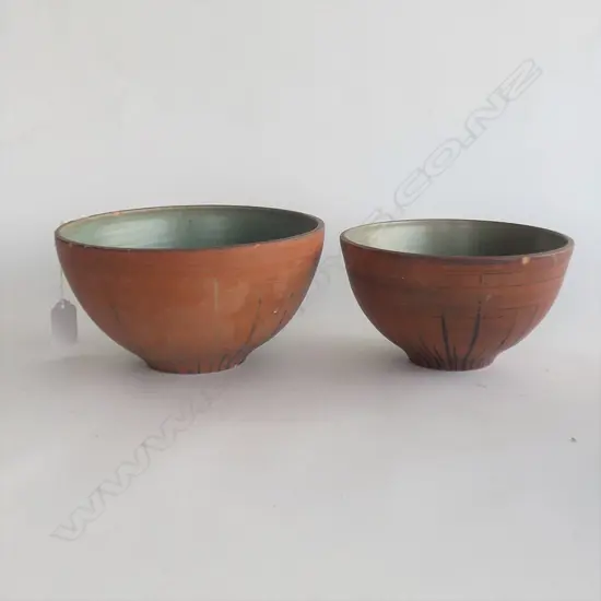 2 PATTI MEAD STUDIO POTTERY TERRACOTTA BOWLS MINOR CHIPS 190mm dia