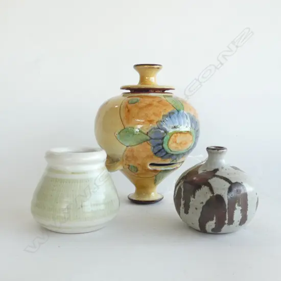 3 STUDIO POTTERY PCES; CHRISTINE BELL PEARSON MONEY BOX H.150mm, JIM NELSON VASE & OTHER