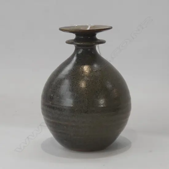 STUDIO POTTERY VASE RINGED NECK H 120 MM UNKNOWN INCISED MARK A/F