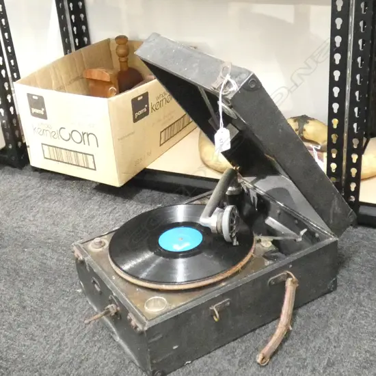 COLUMBIA PORTABLE GRAMOPHONE
