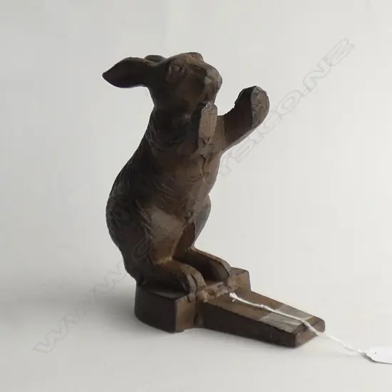 CAST IRON RABBIT DOOR STOP H.185mm
