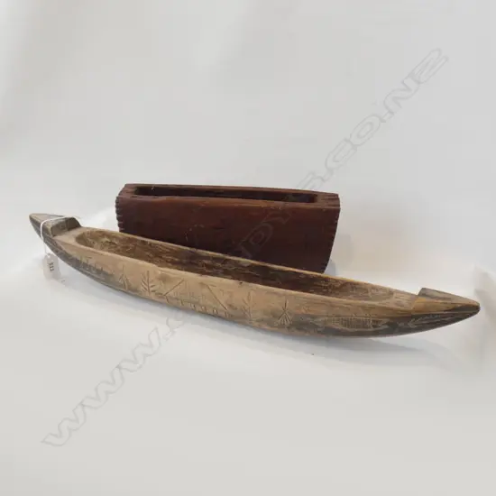 CARVED WOODEN PACIFIC ISLAND DRUM & CANOE L.630mm