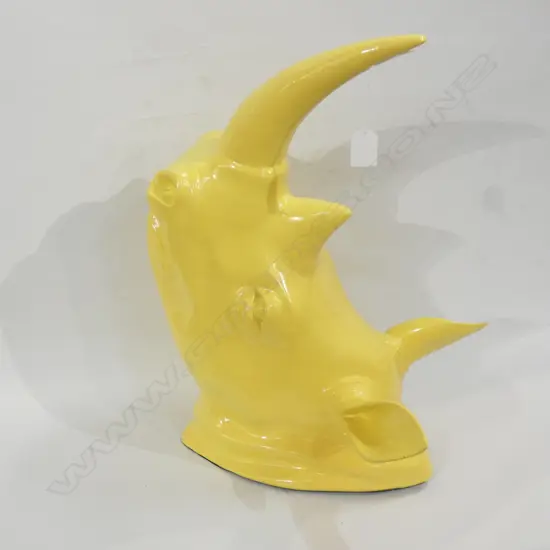 YELLOW RESIN RHINO WALL HEAD L.480mm