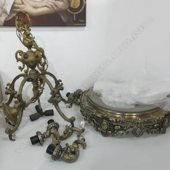 LG VINTAGE BRASS & GLASS PENDANT CEILING LIGHT W 5 ARM SCONCES DIA 530MM