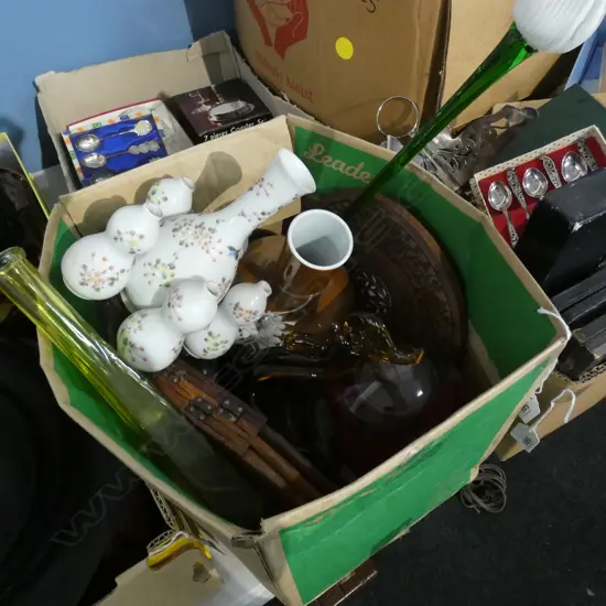 BOX LOT ASST. ORIENTAL ITEMS ETC