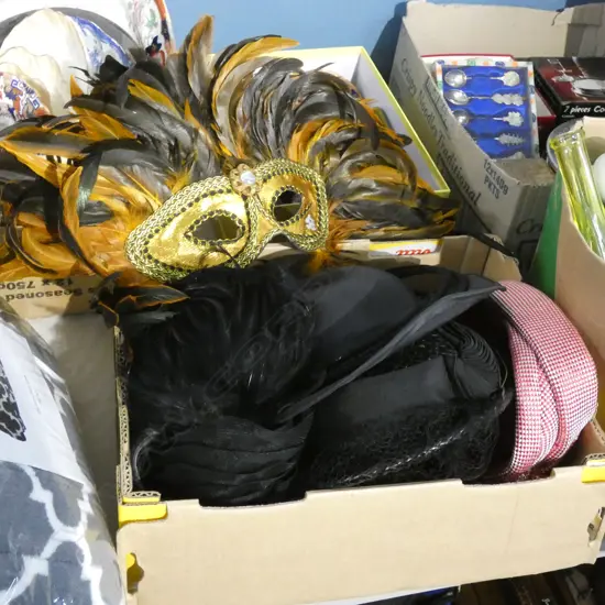 BOX LOT VINTAGE HATS ETC