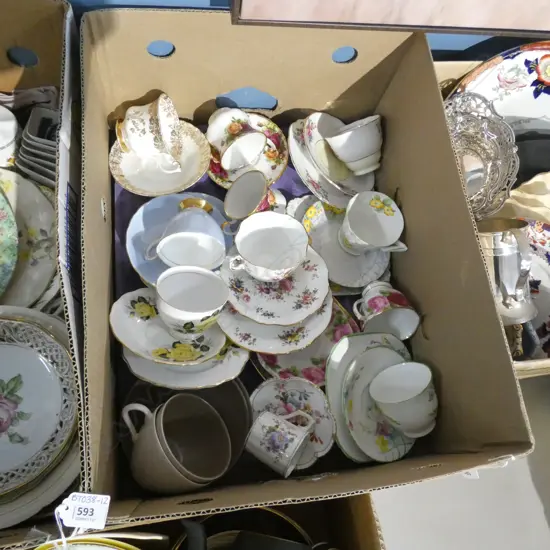 BOX ASST TRIOS & DUOS INCL HAMMERSLEY / ROYAL ALBERT / POOLE ETC..