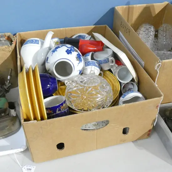 BOX LOT PLATES, CRYSTAL, ORIENTAL CHINA ETC