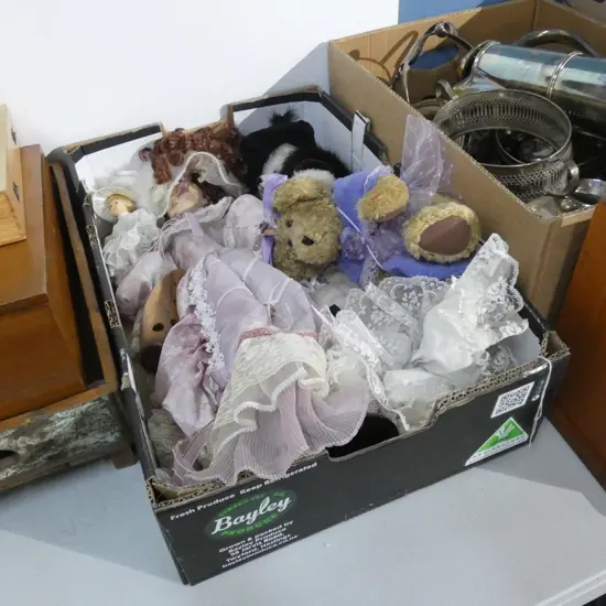 BOX TEDDIES & PORCELAIN DOLLS + WOODEN SHOE STRETCHER