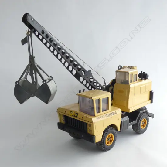 MIGHTY TONKA LARGE TOY CRANE TRUCK, PLAYWORN, L. 780mm