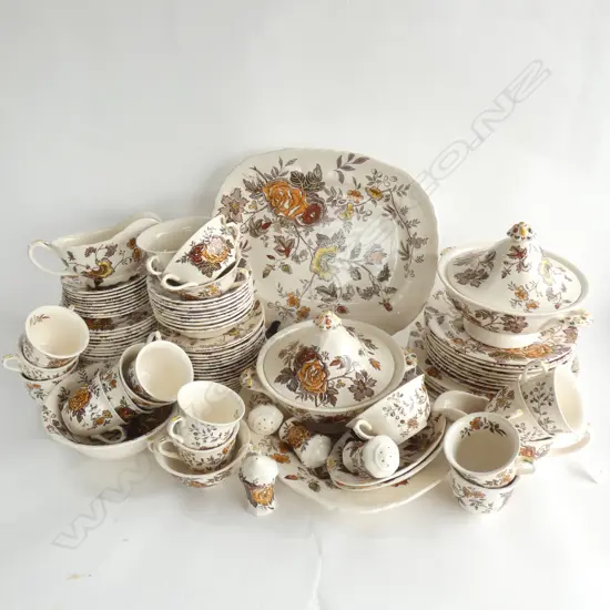 MASON IRONSTONE 80PC DINNER SERVICE CHANTILLY PAT
