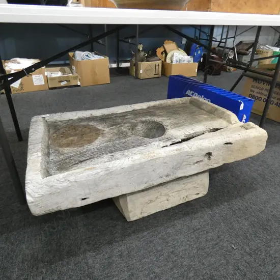 LARGE RUSTIC WOODEN PLINTH 920x520x290mm