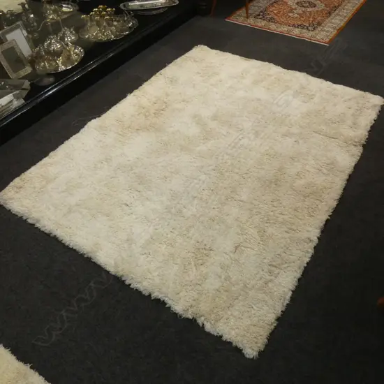 CONTEMPORARY WHITE LONG PILE RUG