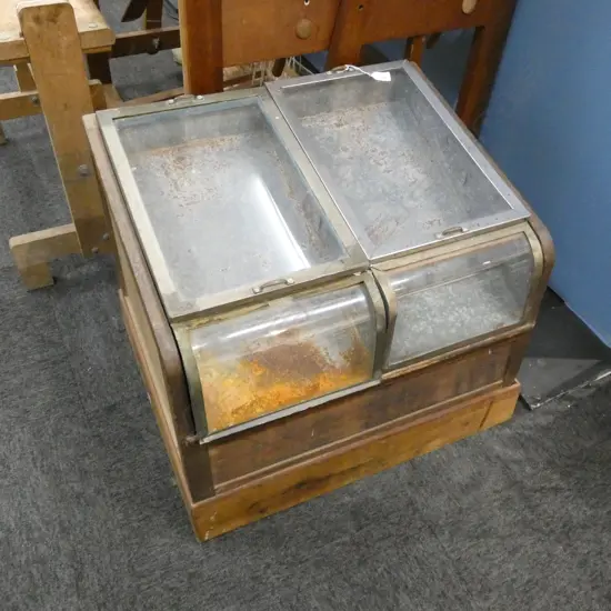 2 COMPARTMENT CURVED GLASS BISCUITS DISPLAY CASE H555 W665 D556mm