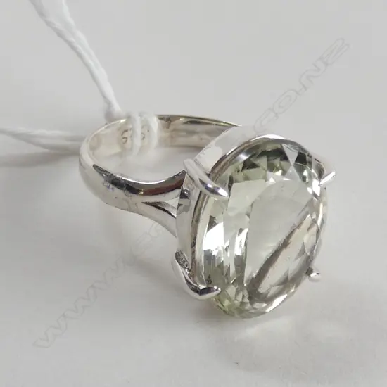 GREEN AMYTHYST RING SET IN 925 SILVER 