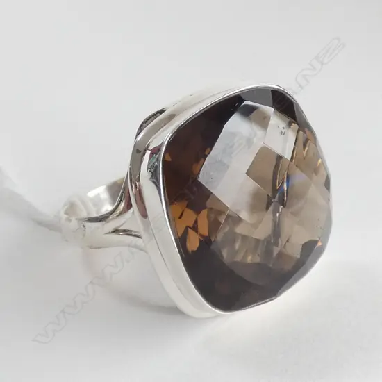 LG SMOKY QUARTZ DRESS RING SET IN 925 SILVER