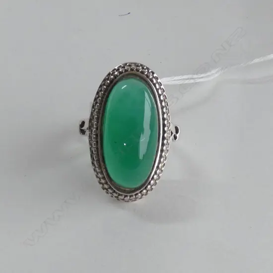 LG GREEN AGATE RING SET IN 925 SILVER 