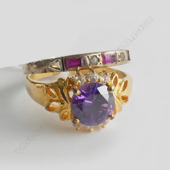 G/PLATED PURPLE/WHITE STONE DRESS RING & 9CT & SYN STONE BAND (1 STONE MISSING)