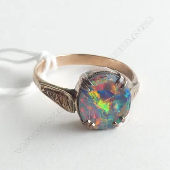 (17991) 9CT OPAL DOUBLET RING 