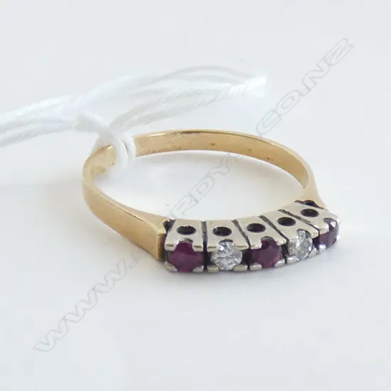 ESTATE 18CT GOLD  RUBY AND DIAMOND RING 3.2 GMS