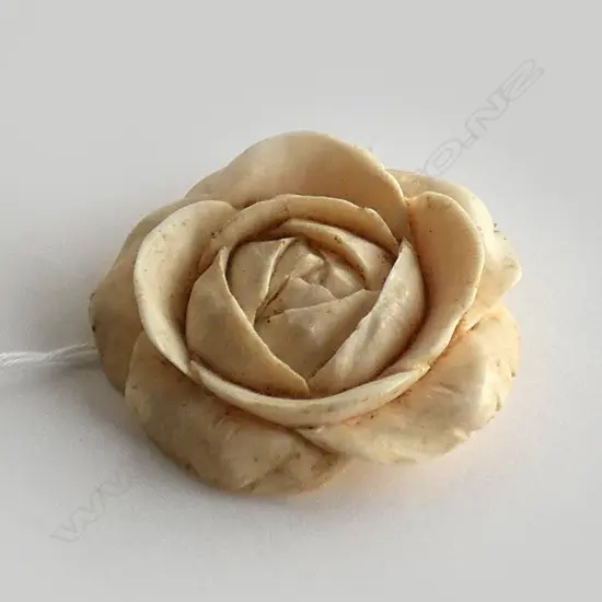 VINTAGE CARVED IVORY FLOWER BROOCH DIA 48MM