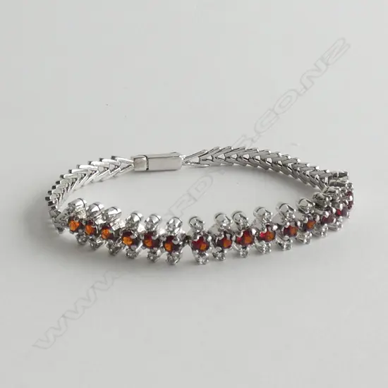 SILVER AND GARNET BRACELET