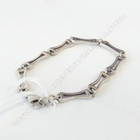 (17742) STYLISH SILVER BRACELET