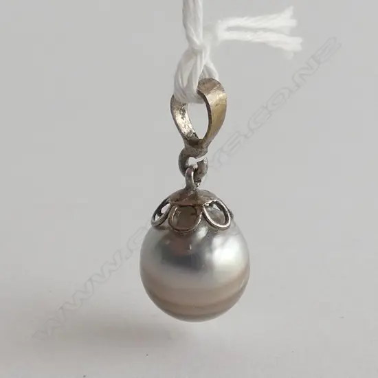 BLACK PEARL PENDANT