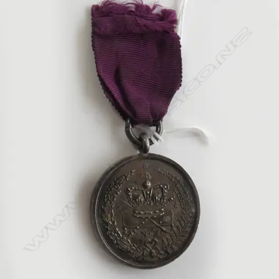 (17763) NZ POLICE LONG & EFFICIENT SERVICE MEDAL G.T WHITE