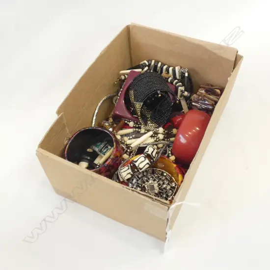 BOX LOT ASST. COSTUME JEWELLERY, INCL. KAGI NECKLACE