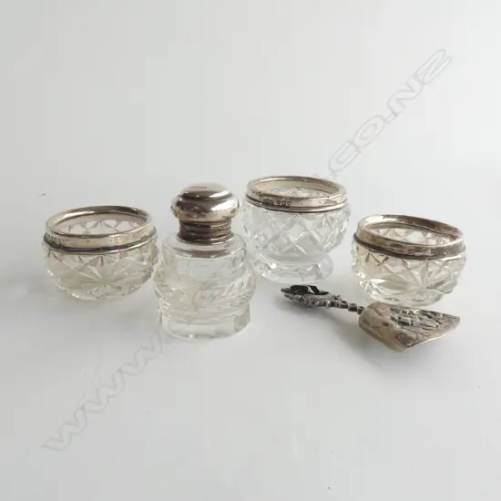 PR STG SILLVER RIMMED SALTS/ SCENT BOTTLE &  SM SILVER SCOOP