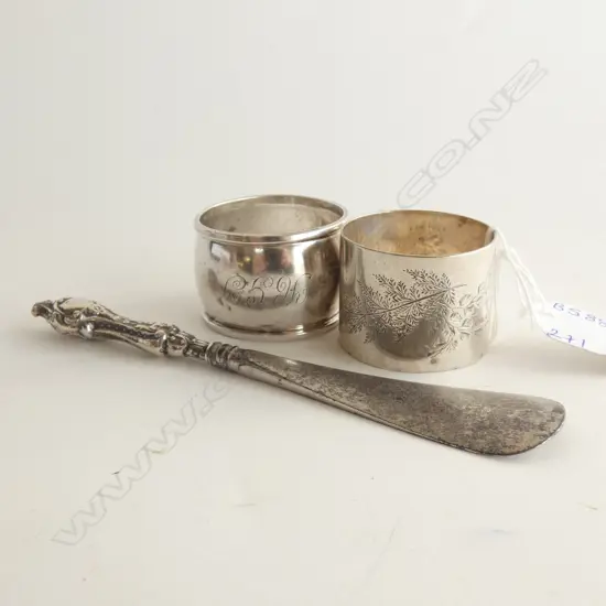 2 STG SILVER NAPKIN RINGS & STG HANDLE SM SHOE HORN  TOTAL WGT 89GMS 