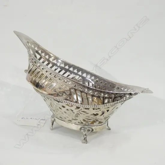 2 STG SILVER PIECED DISHES; CONTINENTAL & SHEFFIELD 1901 141 GRAMS
