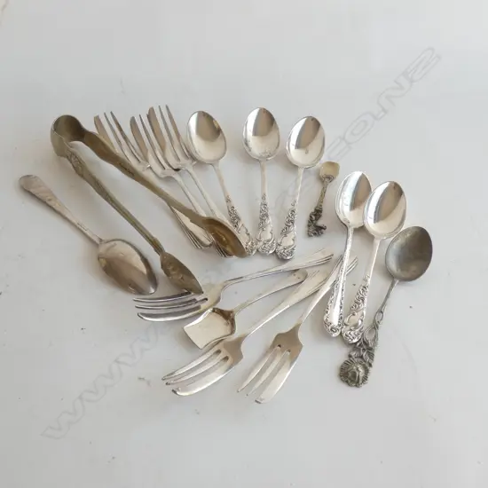 SM BAG OLD SILVER PLATE CUTLERY INC. SUGAR TONGS