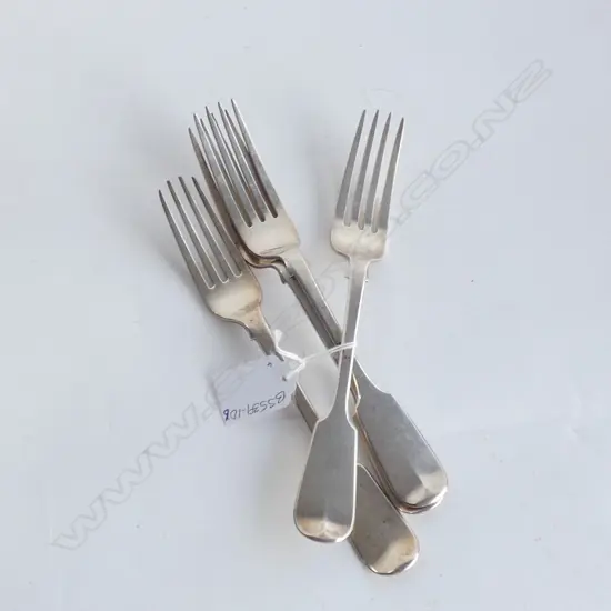 FOUR SILVER DINNER FORKS 287gm (3 Victorian 1 Georgian)