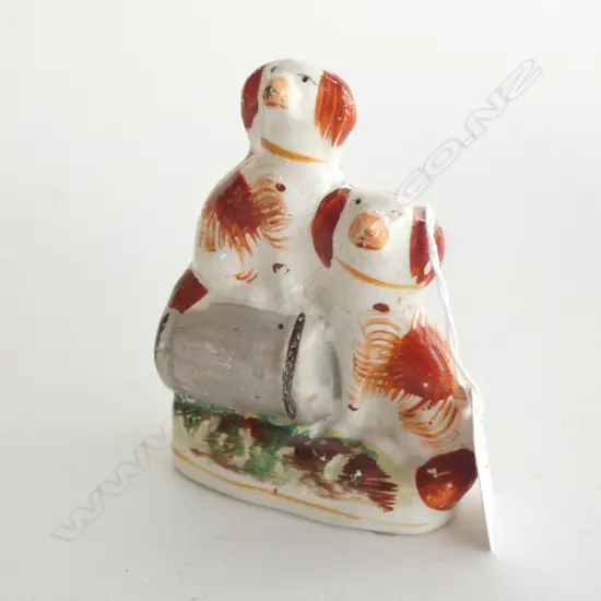 (17815) VICT. STAFFORDSHIRE DOGS WITH BARREL GROUP H.108mm.