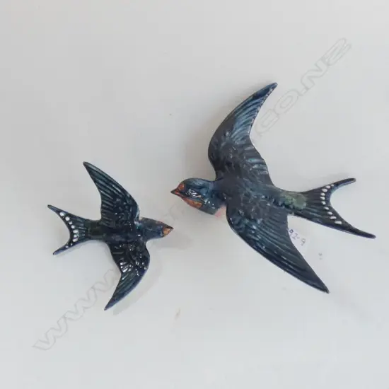 SET 2 BESWICK WALL SWALLOWS - LG (L 155MM) SM (L 95MM)