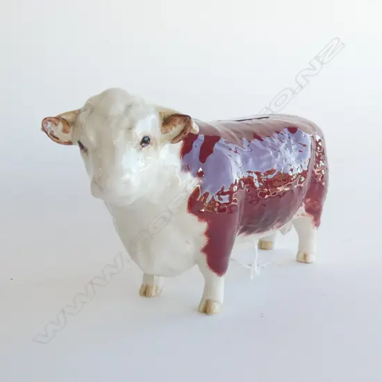 BESWICK HEREFORD BULL L 200MM
