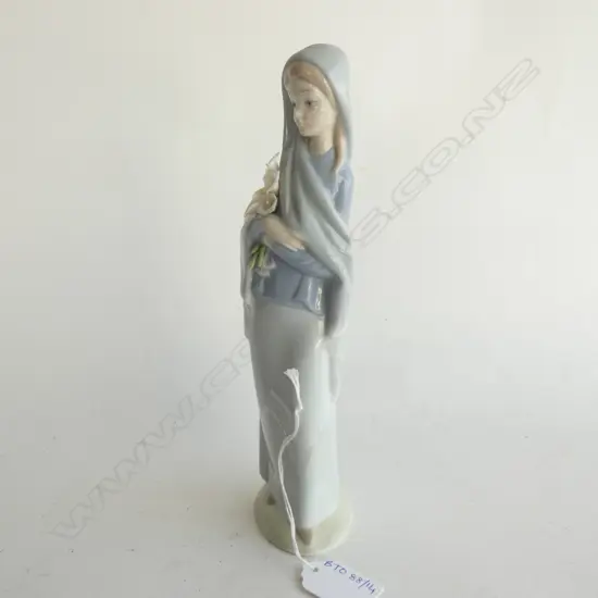 LLADRO LADY w. LILLIES H.235mm