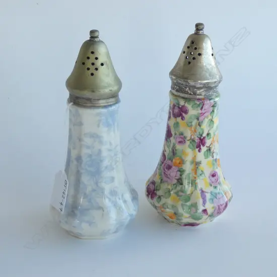 2  LORD NELSON WARE FLORAL SUGAR SHAKERS H. 195MM