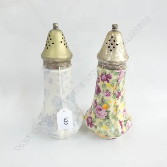 2 LORD NELSON WARE FLORAL SUGAR SHAKERS H. 195MM