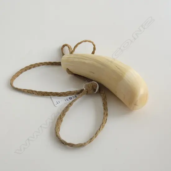 WHALES' TOOTH PENDANT 