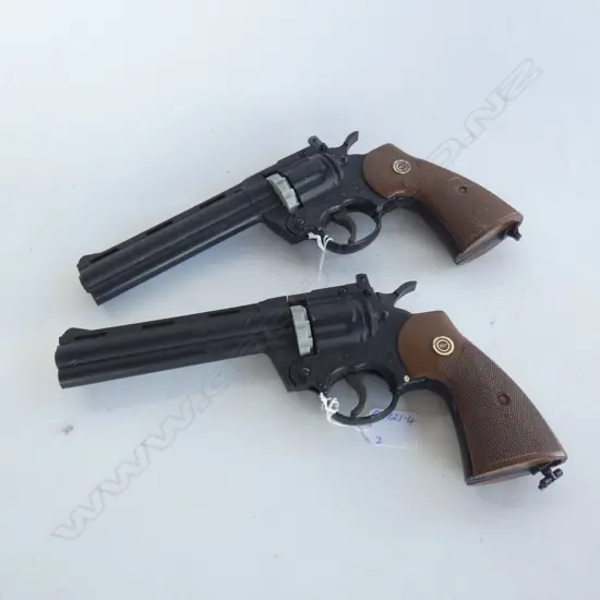 2 CROSSMAN .177 CAL. AIR PISTOLS. 357 TYPE. R18