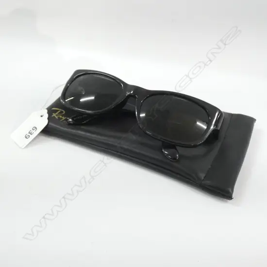 PR VINTAGE RAY BANS 'BOHEMIAN' SUNGLASSES w. POUCH & CERTIFICATE