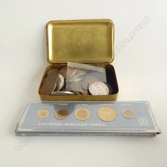 COLLECTION ASST COINS & BRASS 1914 PRINCESS MARY CHRISTMAS GIFT BOX.